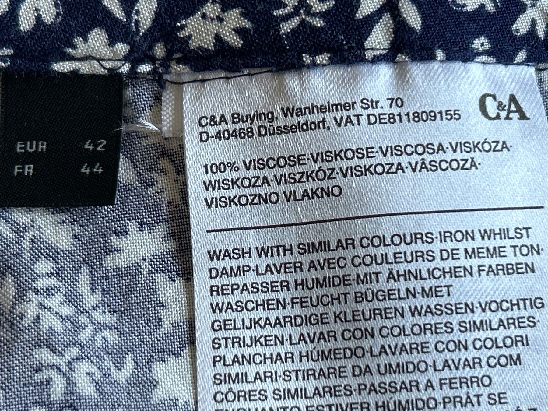 C&A Jupes: Maxi Rock dunkelblau Blumenmuster von C&A – D'occasion à Brunnen par Nala2929 6