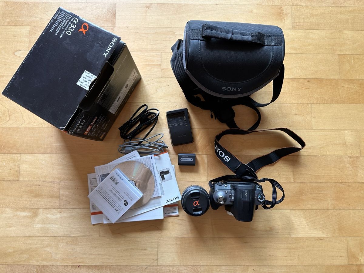 Sony Alpha SLT A33 – Appareil Photo Reflex Numérique – 14,2 MP – Noir – Occasion