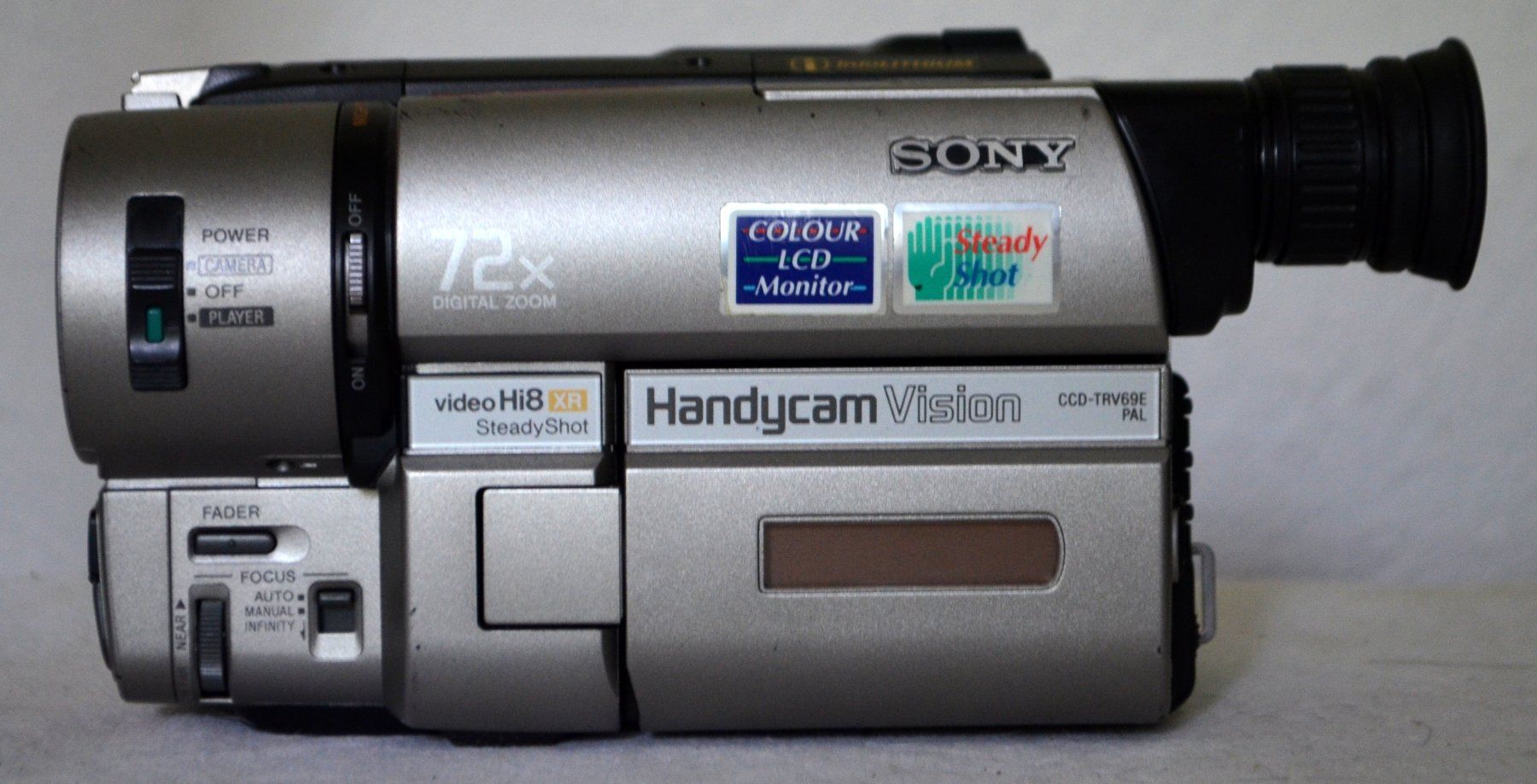 Sony Videocamere: Sony CCD-TRV69E Hi8  Camcorder / caméscope – Usato da Collonges venduto da arashee 2
