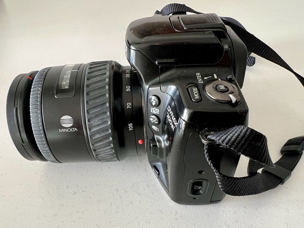 Minolta Fotocamera: MINOLTA Dynax 700si - Deux objectifs + accessoires – Usato da Mont-sur-Lausanne venduto da vmi_ym5l 5