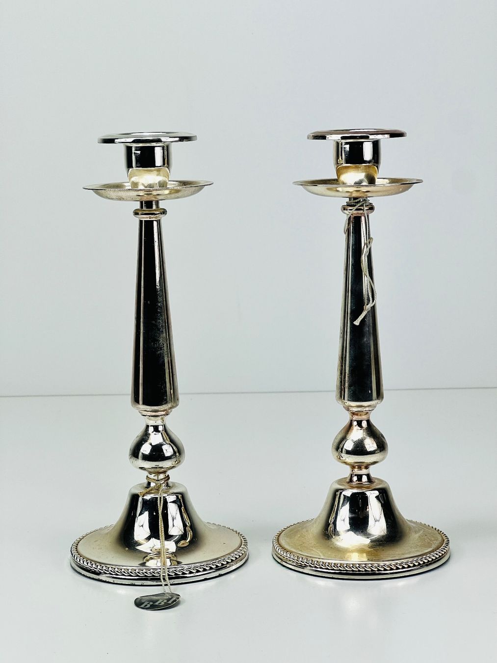 Portacandele: VINTAGE BRAUCKE&BERKENHOFF Kerzenständer versilbert 2er-Set – Usato da Zürich venduto da Arche_Brockenhaus