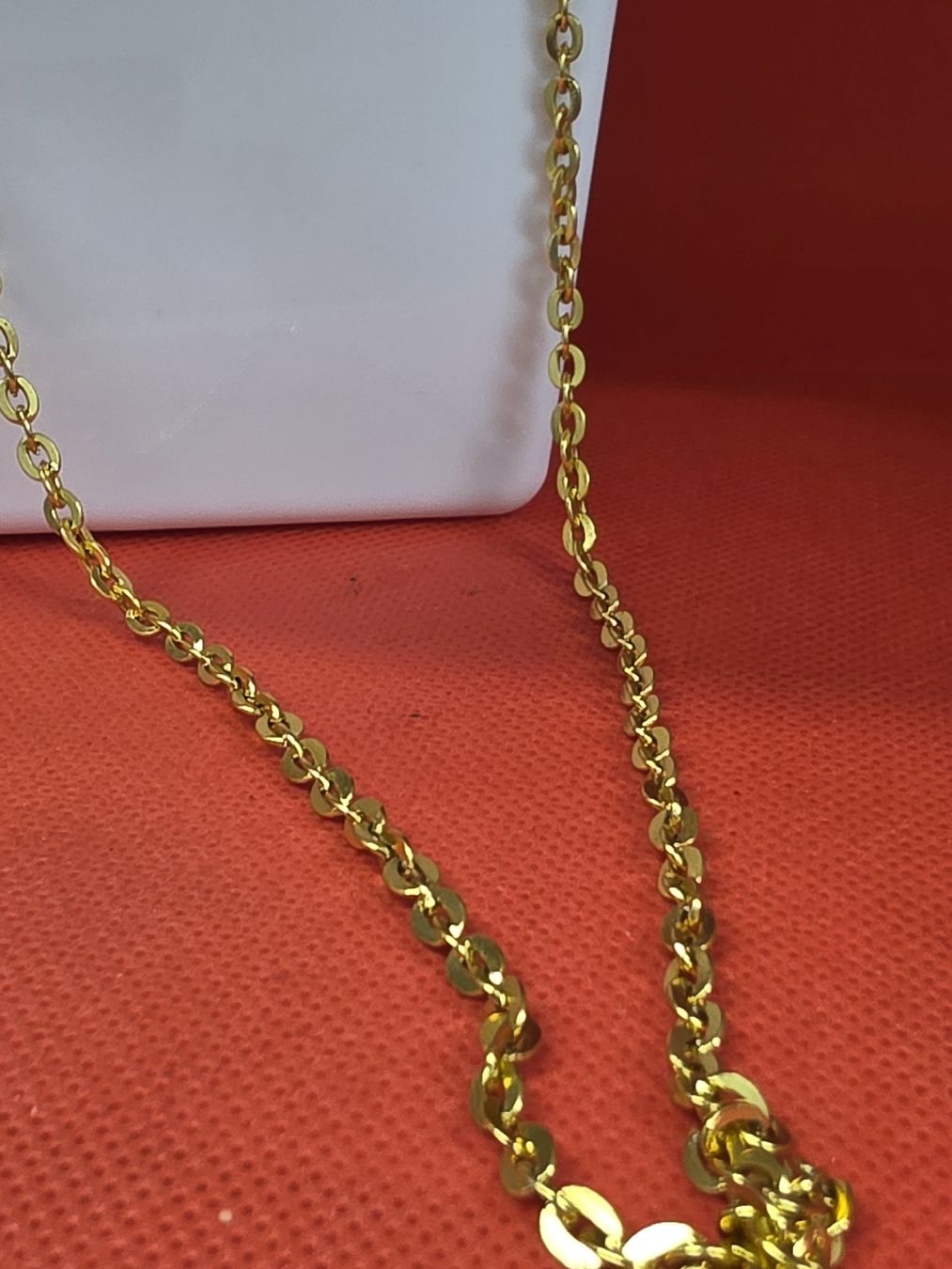 Ketten: kette feingliedrig 70cm guter Zustand – Gebraucht aus Herisau von Antiques.AR 1