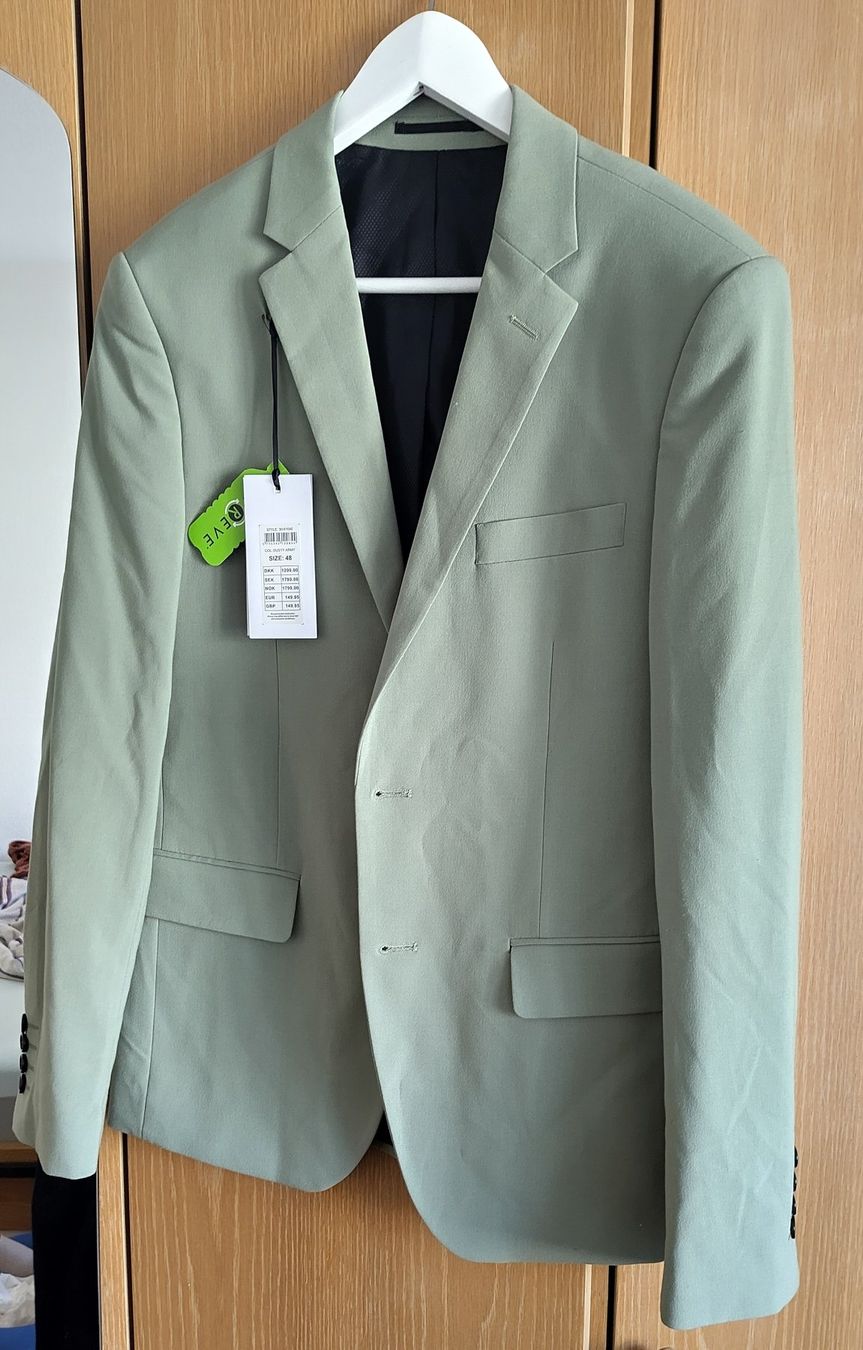 Lindeberg Giacche: Blazer Lindbergh sauge neuf taille 48 – Nuovo (secondo la descrizione) da Zürich venduto da Poypoyx