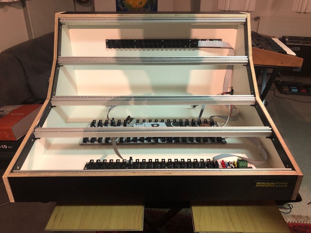 Big Eurorack Case MDLR Case ! Kaufen auf Ricardo