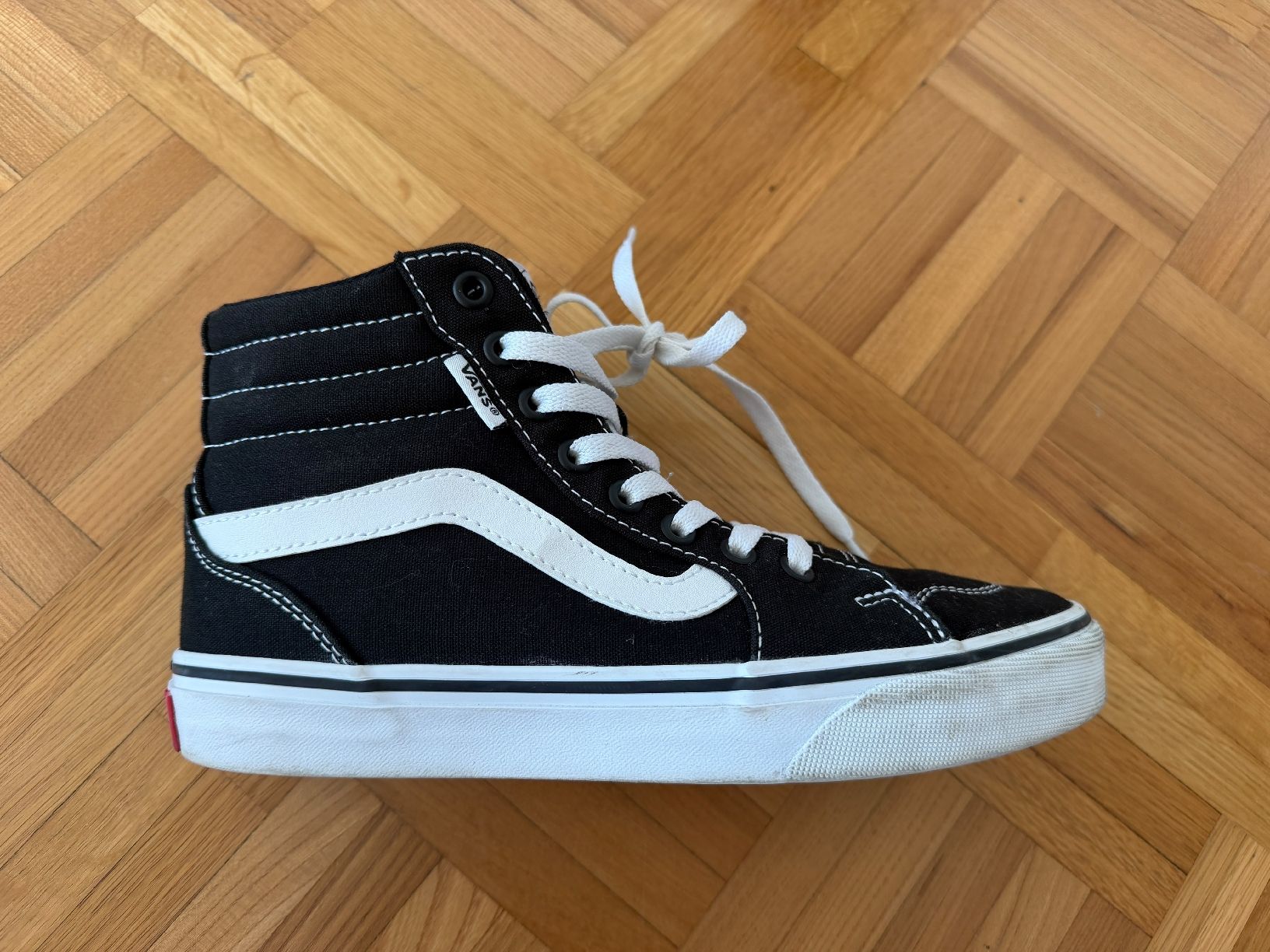 Vans Herrenschuhe: Vans Grösse 38, schwarz – Neu (gemäss Beschreibung) aus Emmenbrücke von L_W 2