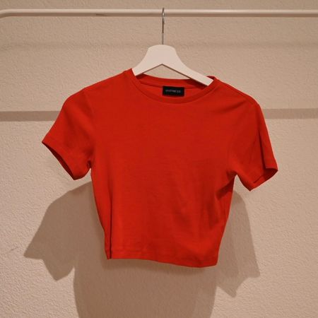 EVEN&ODD Red Crop Top