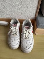 Nike Sneaker Air Force 1 weiss rot Gebrauchsspuren gr 39