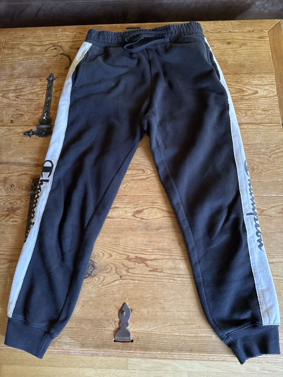 Champion Pantaloni: Champion Turnhose Gr. S – Usato da Mauren venduto da ducducturi