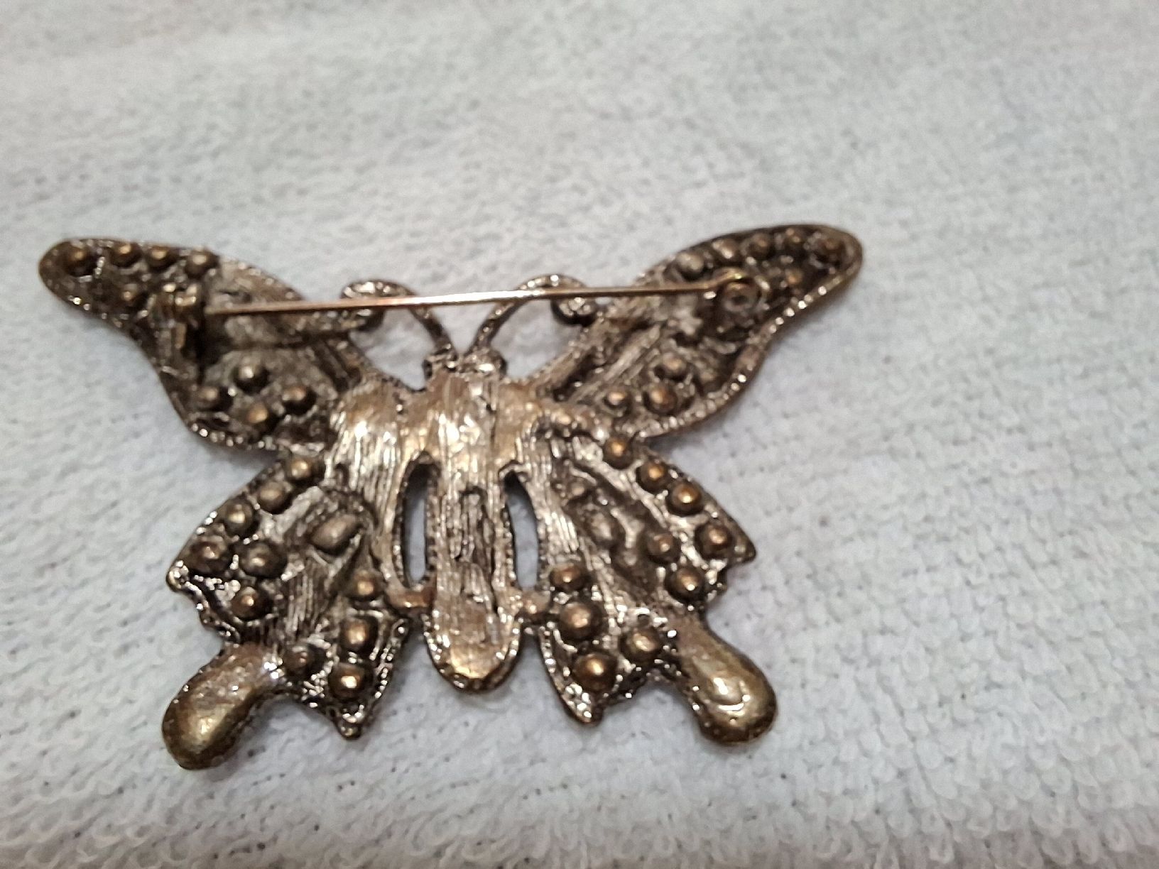 Spille & Fermagli: Broche papillon métal avec strass bleus  – Usato da Tannay venduto da v1n1p00h 1