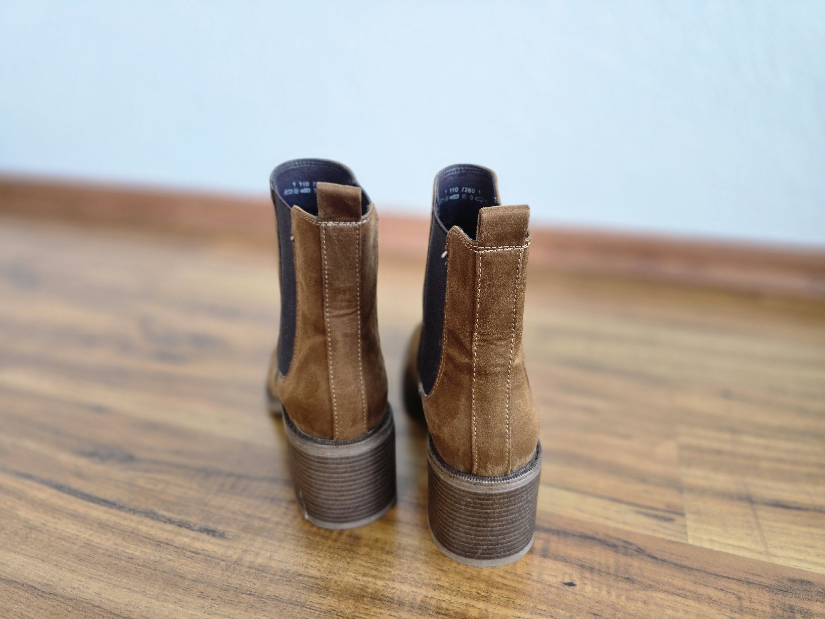 Scarpe da donna: Chelsea Boots Gr. 37 – Usato da Leissigen venduto da No-Da 2