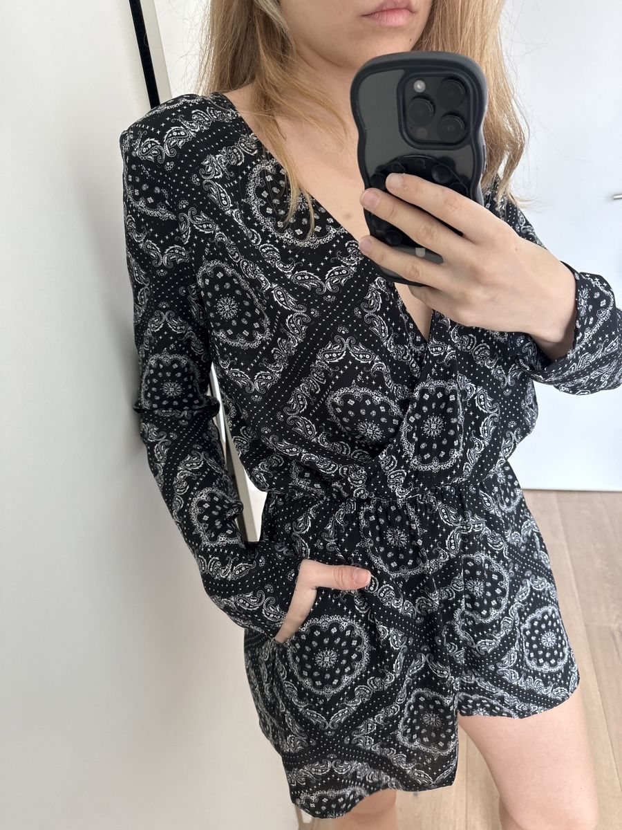 H&M Tute: Schwarzer Jumpsuit mit Paisleymuster Gr. S – Usato da Rheineck venduto da sam_9m27 3