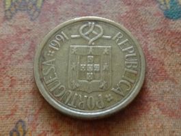 PORTUGAL  10  Escudos  1991  (P)