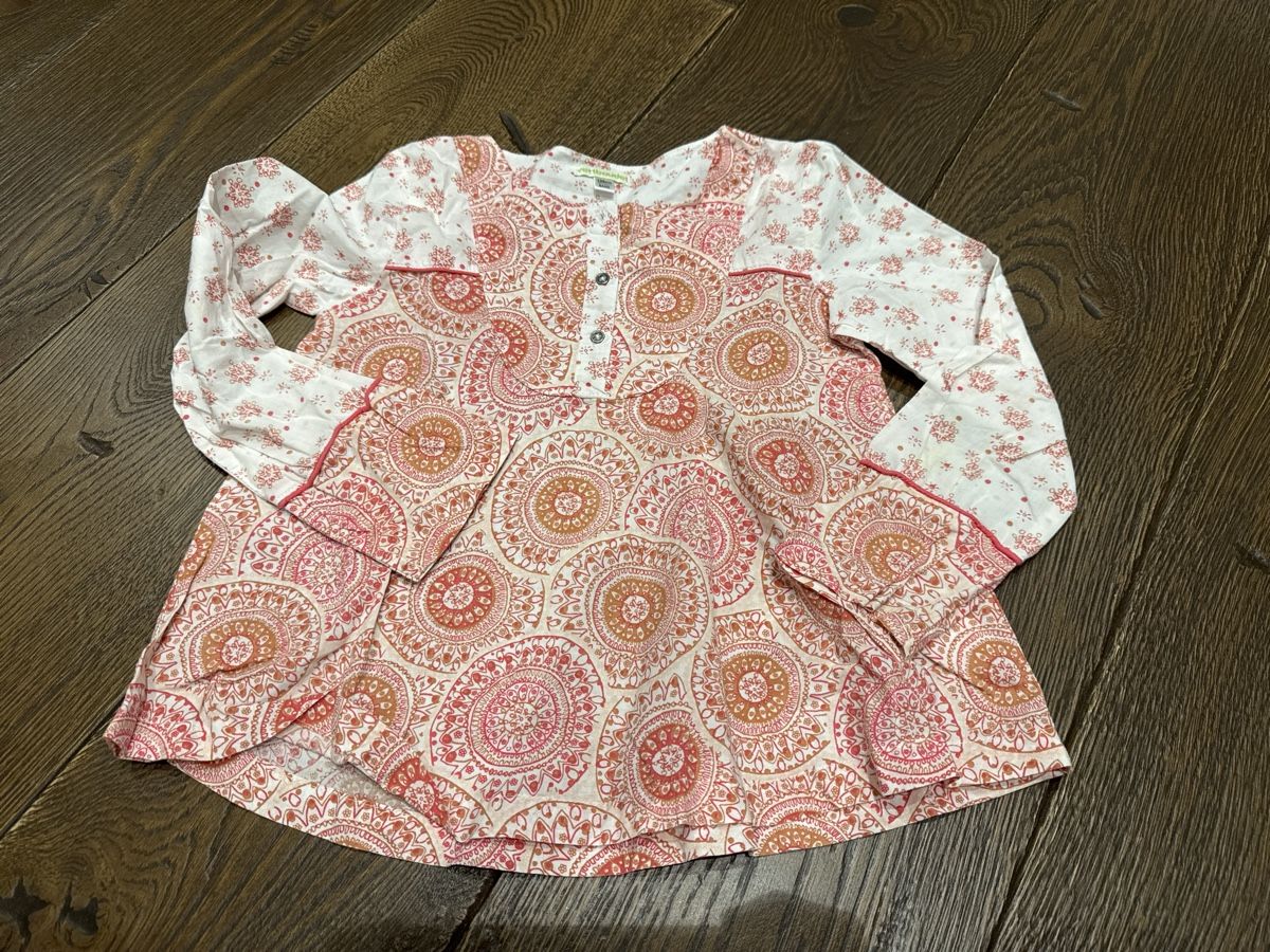 Camicette, T-shirt & Top: Bluse Mädchen Vertbaudet Gr. 126/8ans – Usato da Büren SO venduto da Nuri09