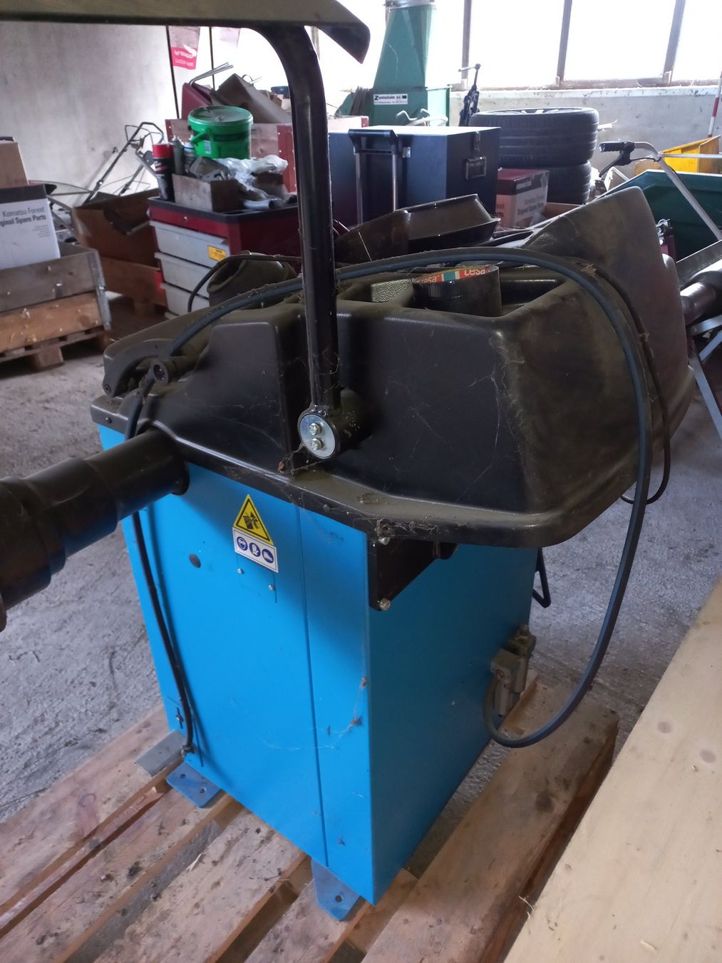 Tutte le macchine: Equilibreuse de roues Ravaglioli GAR 112 – Usato da Missy venduto da dewilly 2