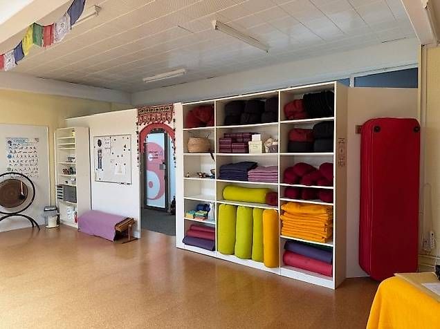 Guardaroba: Garderobe & Wohnwand – Usato da Beinwil am See venduto da mod_876p 2