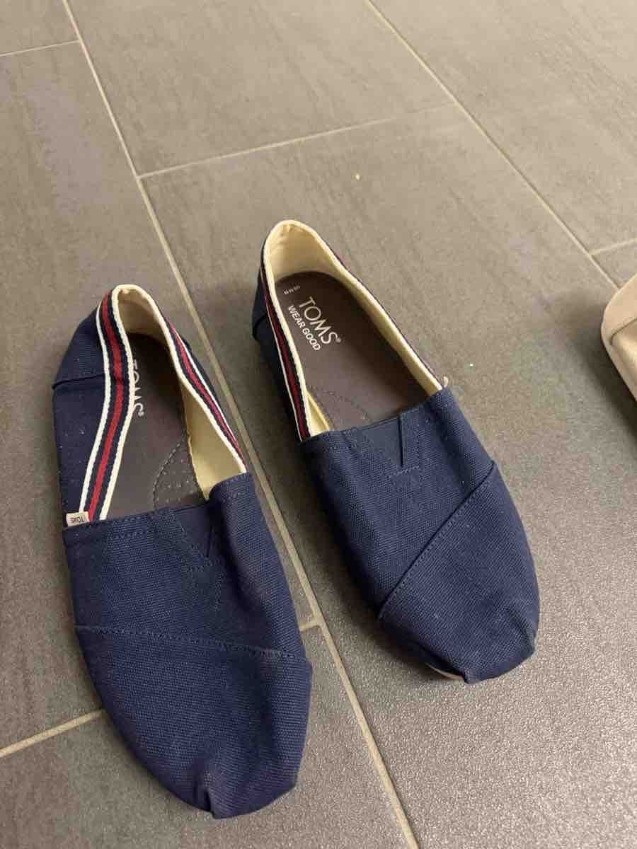 Toms Damenschuhe: Toms Espadrilles dunkelblau Grösse 44 – Gebraucht aus Zürich von was_nfx2