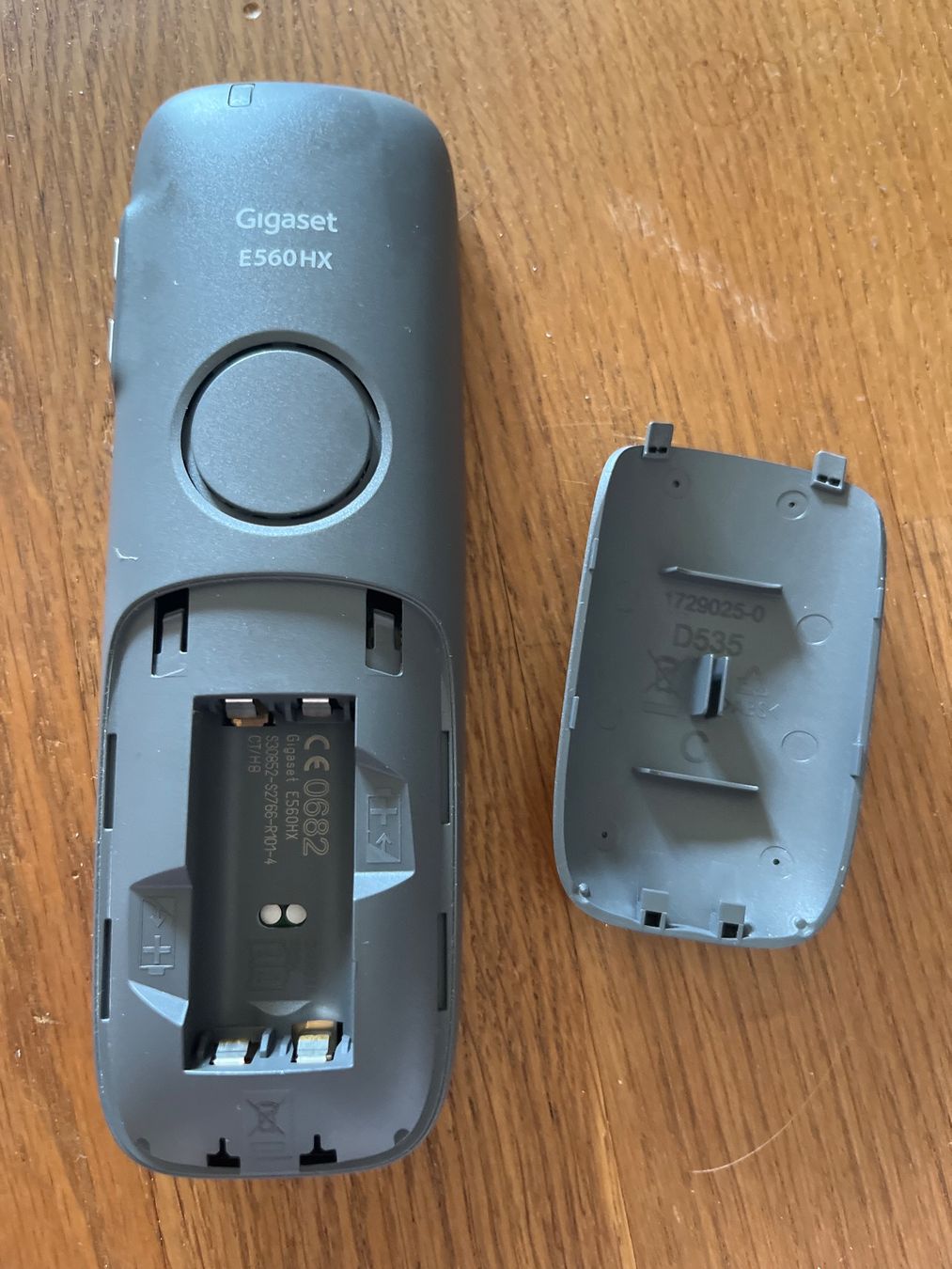 Gigaset Telefoni: Gigaset schnurloses Telefon – Usato da Luzern venduto da Jiggy_8898 3