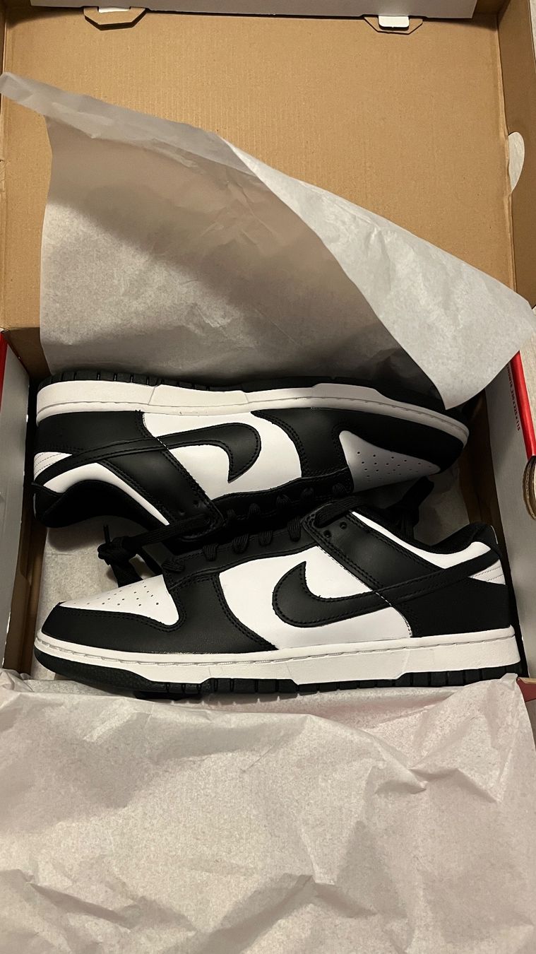 Nike Scarpe da uomo: Nike Dunk Low Black White Panda, Gr.44.5 – Nuovo e nell'imballaggio originale da Yverdon-les-Bains venduto da drendrobates