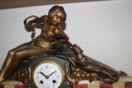 Kommodenuhr