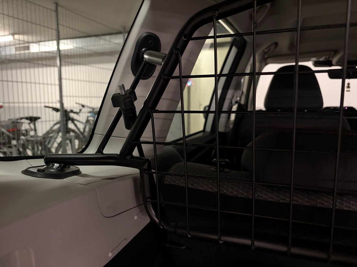 Gabbie, trasporto & Sicurezza: Trenngitter Subaru Forester 2019-2024 – Usato da Ehrendingen venduto da Rita110 2