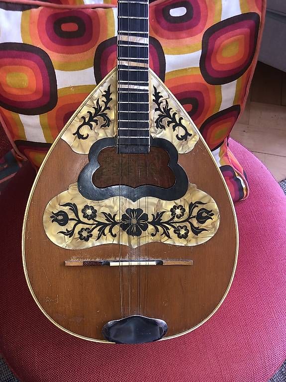 Strumenti musicali: Bouzouki artisanal traditionnel  – Usato da La Chaux-de-Fonds venduto da reg_yw68 1