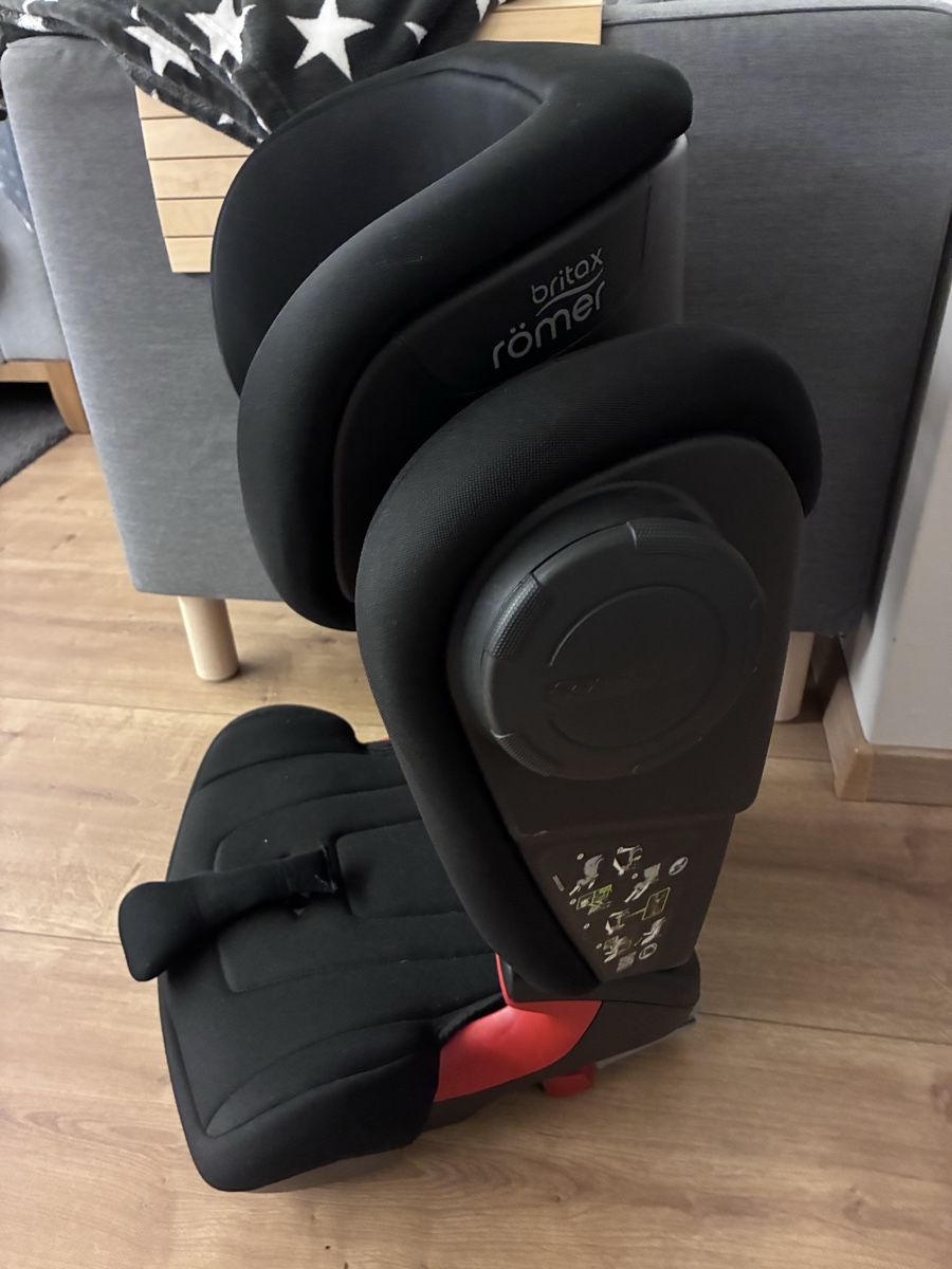 Britax Römer Seggiolini per auto: Römer Kindersitz – Usato da Reinach BL venduto da cel_6vz5 1
