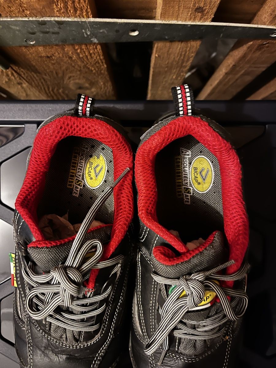 Herrenschuhe: Sicherheitsschuhe Gr42 – Gebraucht aus Pfäffikon ZH von Restore-Me 4