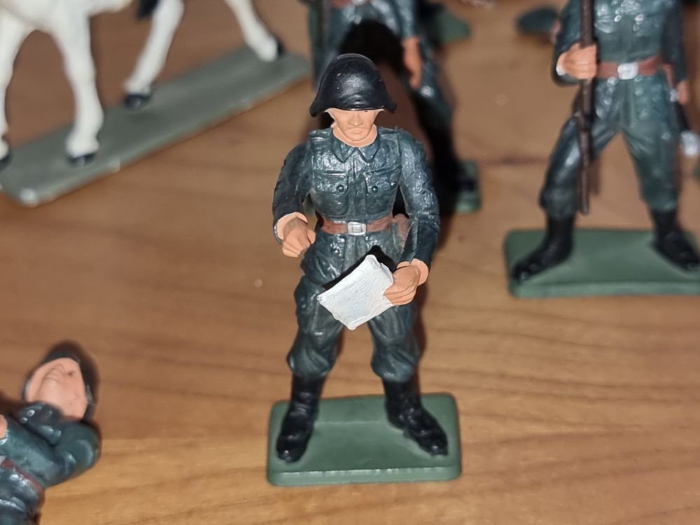1/32 FIGURINE STARLUX ARMEE MODERNE OFFICIER AU DEFILE