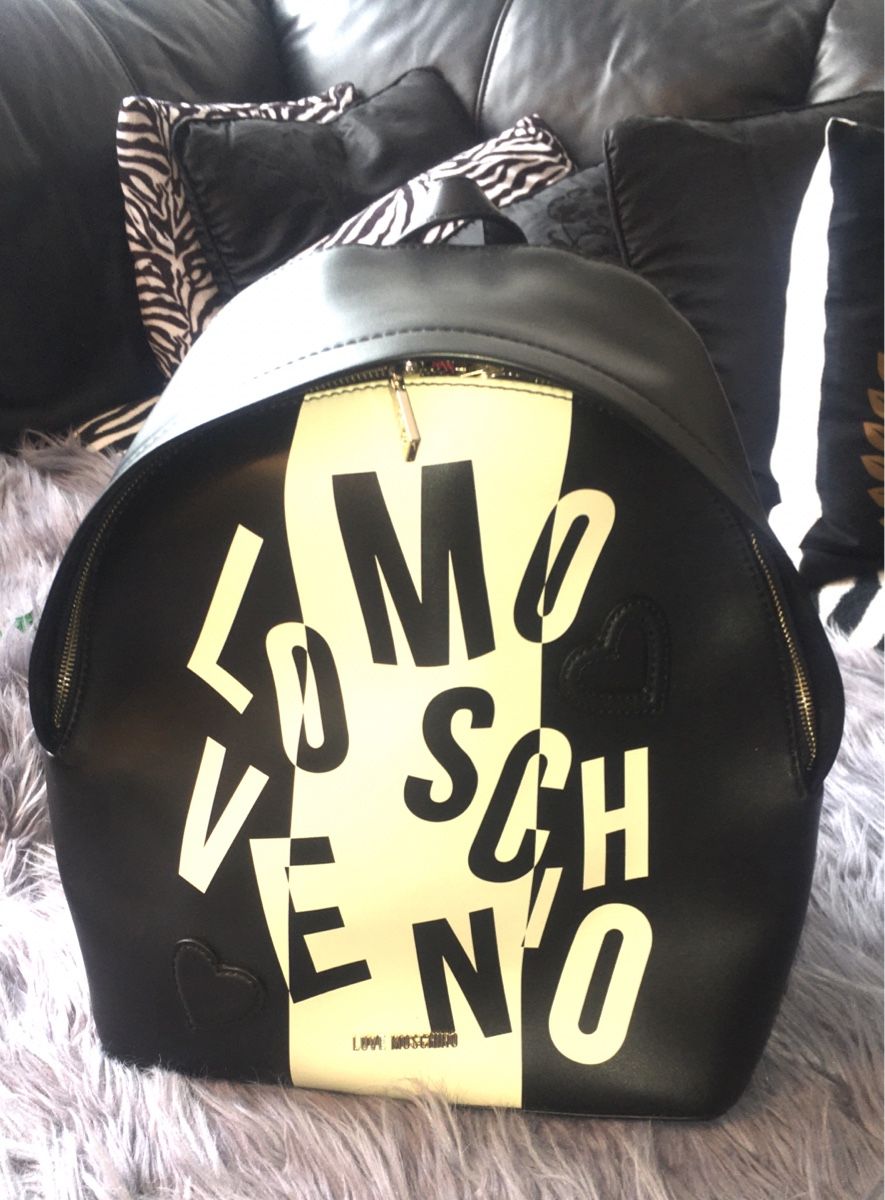 Moschino Rucksäcke: LOVE MOSCHINO RUCKSACK neuwertig – Gebraucht aus Unteraegeri von MH203 1