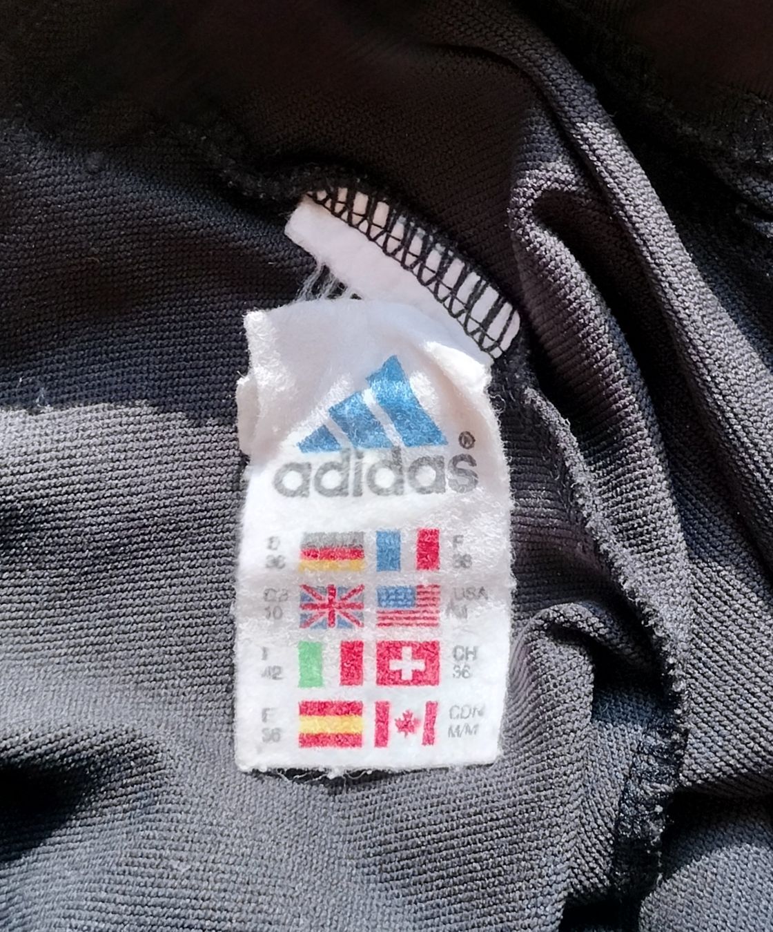 Adidas Pantaloni: Adidas Shorts 36 – Usato da Bern venduto da verateinilae 2