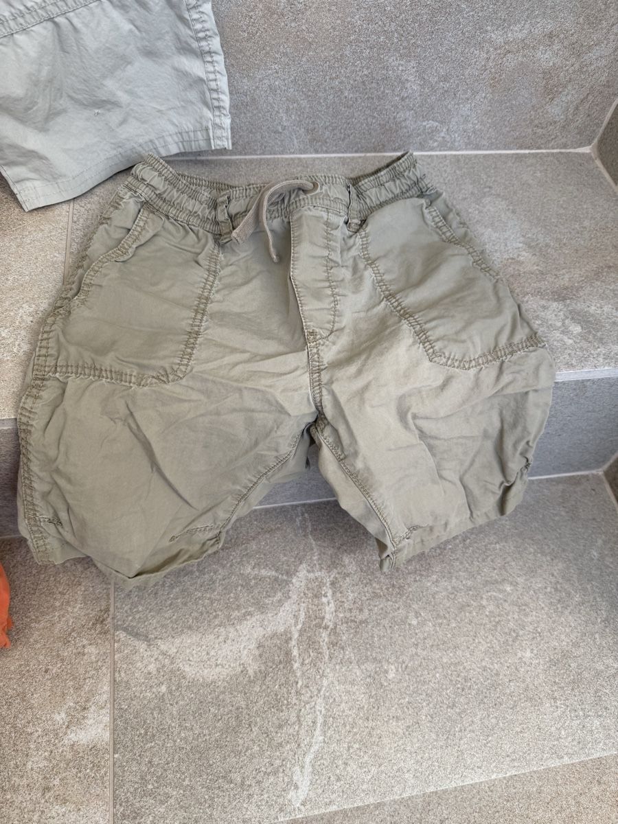 Lotti & Set di vestiti: Sommer-Shorts Set, Grösse 128 – Usato da St. Erhard venduto da Cfreya 3