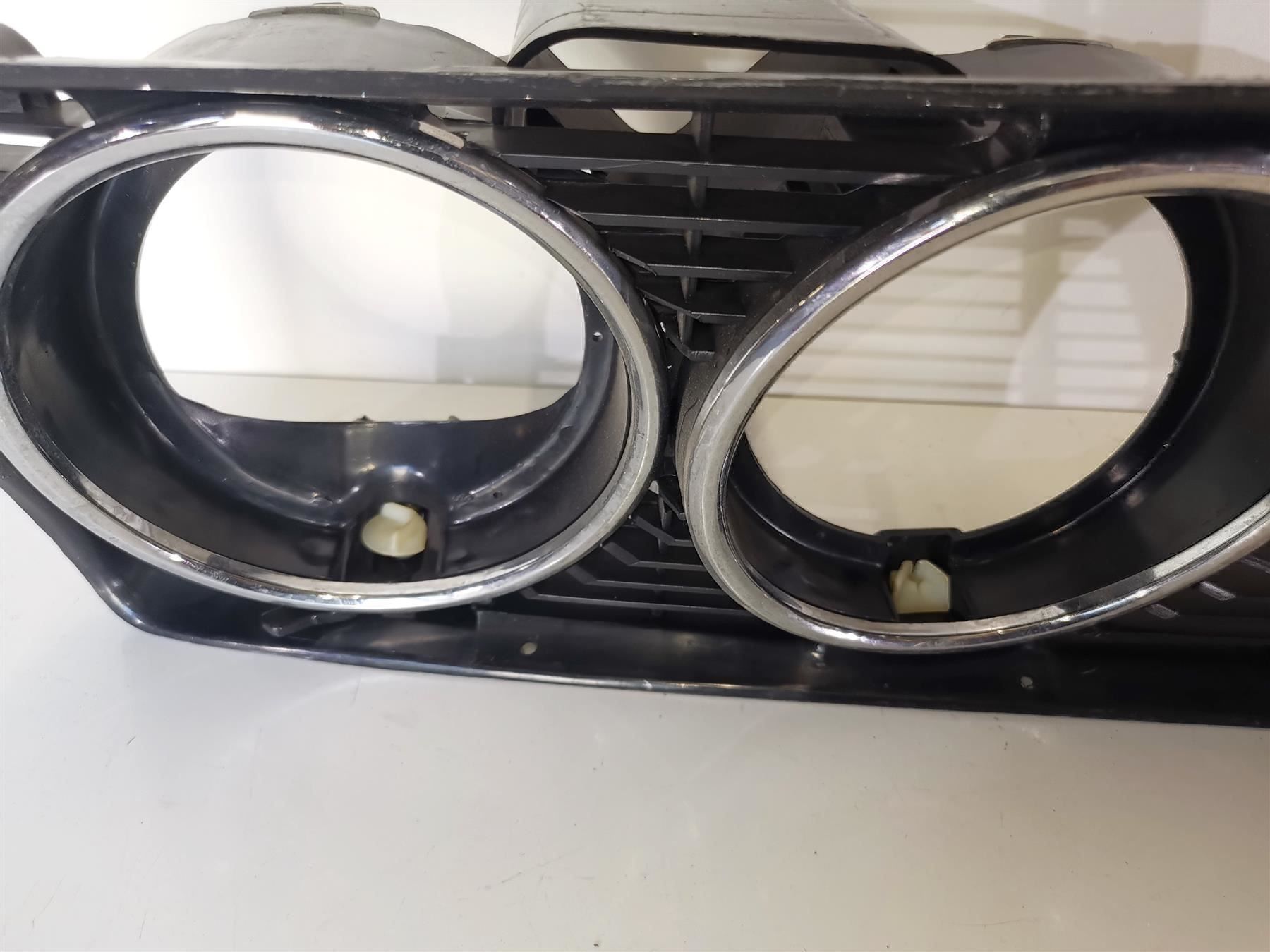 Tutti pezzi di ricambio auto: Alfa Alfetta Berlina Kühlergitter SET – Nuovo (secondo la descrizione) da Thalwil venduto da Joker690 2