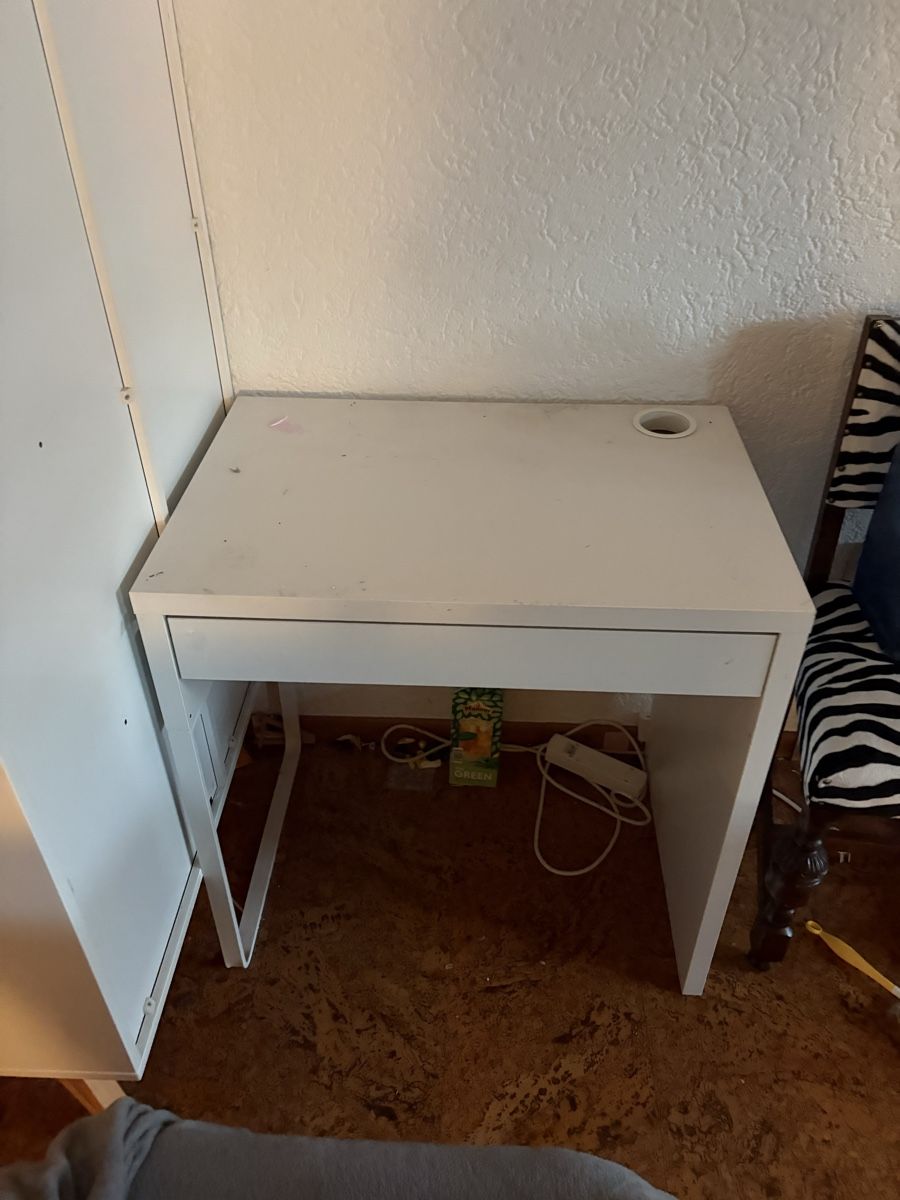 Schreibtische: ikea schreibtisch – Gebraucht aus Gurmels von lza_76gd