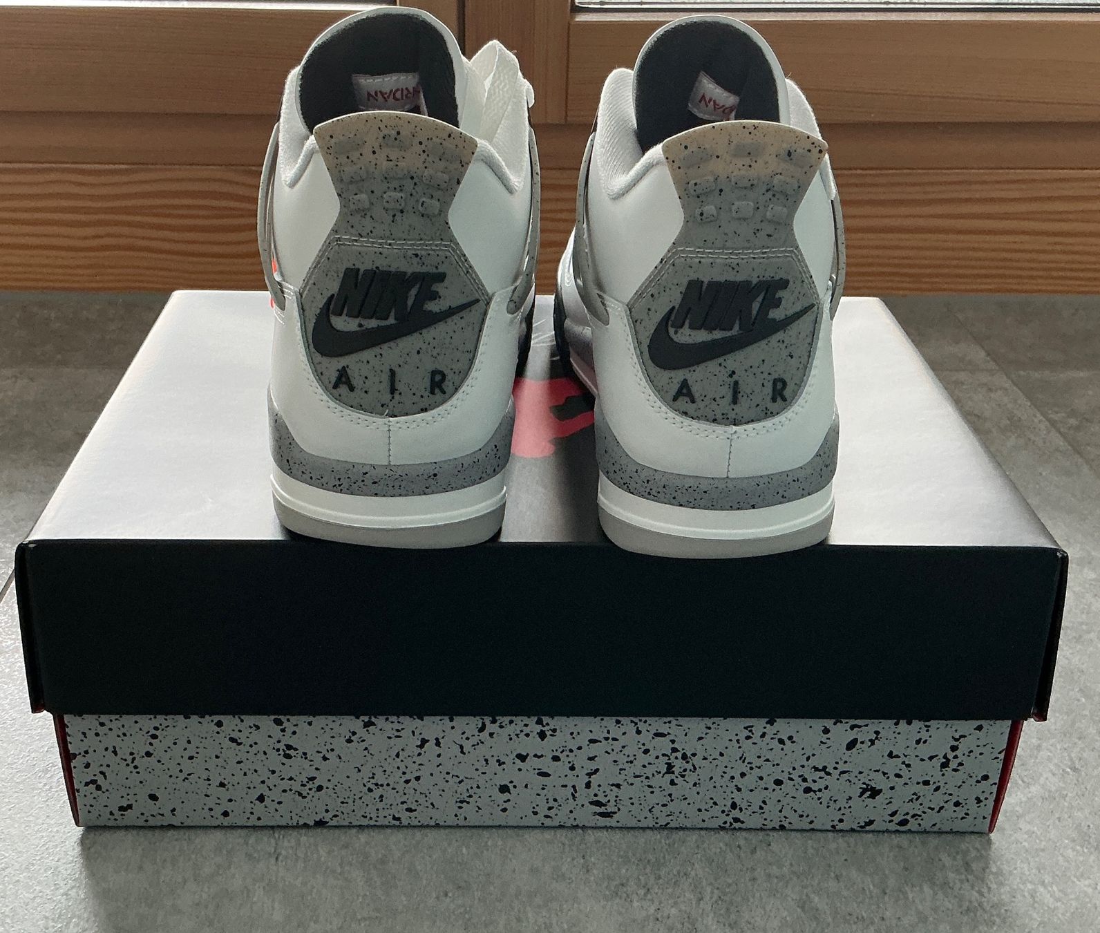 Jordan Scarpe da uomo: Jordan Reto 4 White Cement (2025) – Nuovo e nell'imballaggio originale da Delemont venduto da bgriffis27 1