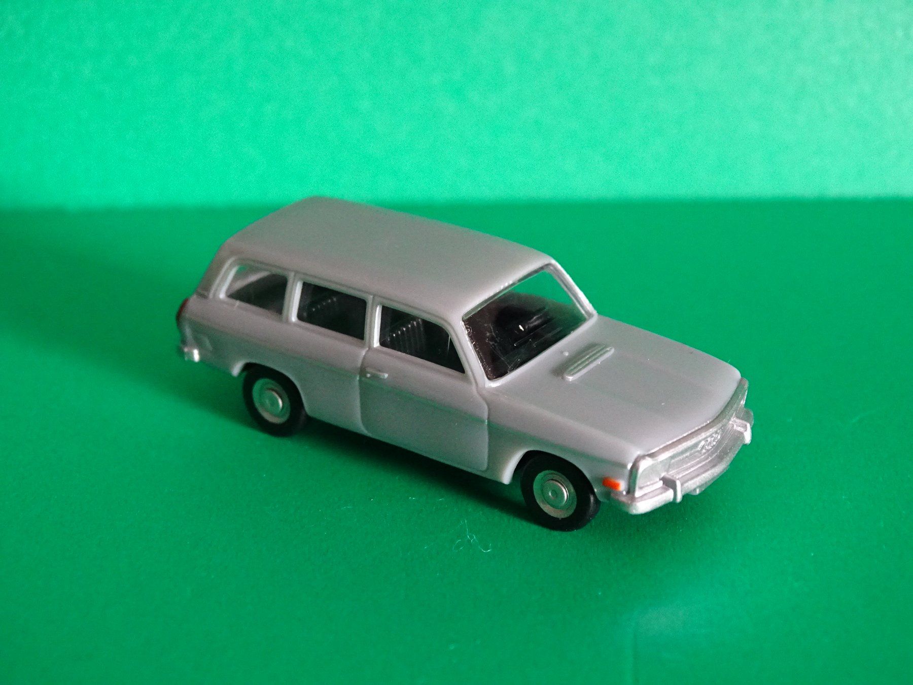 Audi Modellautos: Audi 60 Avant von Magic 1/87 – Gebraucht aus Bretzwil von Meex 1