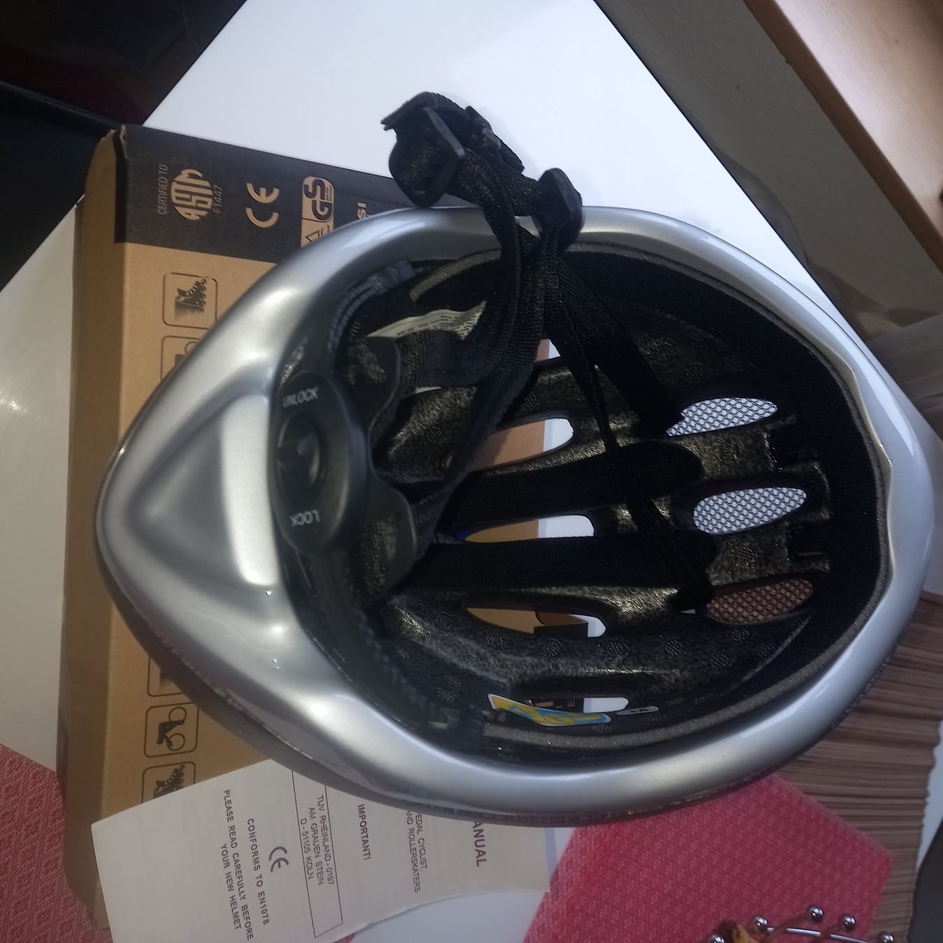 Caschi: Velohelm SIZE 54-58 CM – Nuovo e nell'imballaggio originale da Zürich venduto da Ait-messaoud 2