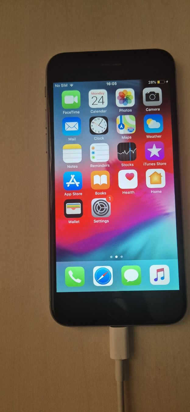 Apple Telefoni cellulari / Smartphones: Apple iPhone 6 32GB Space Grey good condition – Usato da Gommiswald venduto da abdallaza