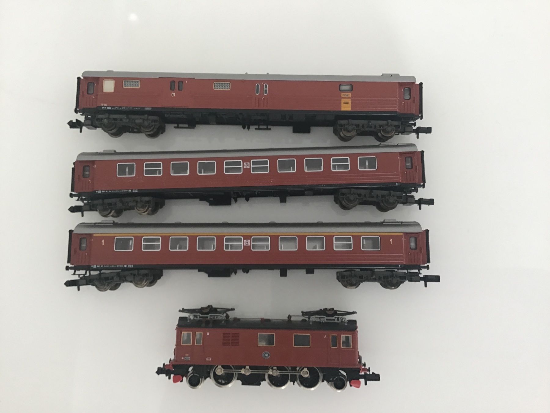 Modelleisenbahnen: Schwedischer Zug Spur N Vitrinenmodelle – Neu (gemäss Beschreibung) aus Männedorf von Modelle-aller-Art