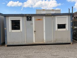 Baustellencontainer / Alte Baustellenbaracke