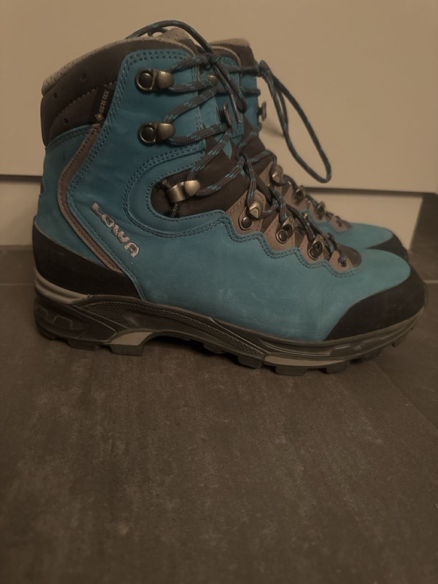 Lowa Scarpe da donna: Lowa Wanderschuhe Gr. 42 – Usato da Unterentfelden venduto da Loonah 1