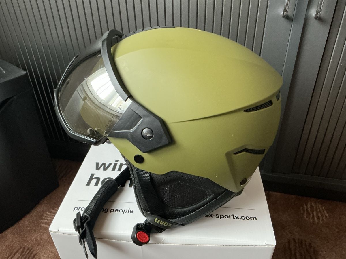 Uvex Caschi: Uvex Instinct Visor Skihelm Olive Matt, Grösse 59-61cm – Usato da Wängi venduto da Madella 3