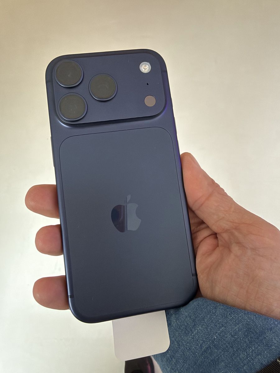 Apple Handys / Smartphones: Apple iPhone 17 Pro - 512GB – Neu (gemäss Beschreibung) aus Bern von detwiler