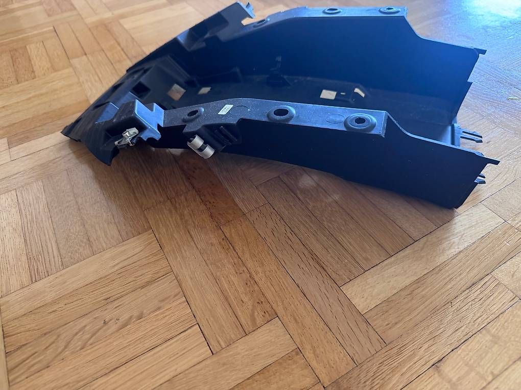 Toutes les pièces détachées moto: Bac / cache batterie BMW S 1000 RR 2019 - 2024 – D'occasion à Lausanne par pierro06 1