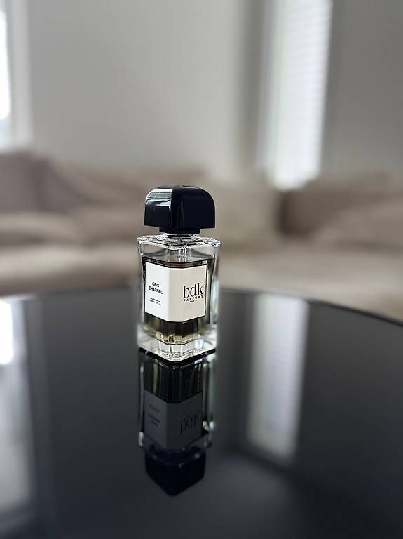 Parfum & Eau de Toilette: BDK Parfums Gris Charnel – Gebraucht aus Augst BL von luc_hj9t