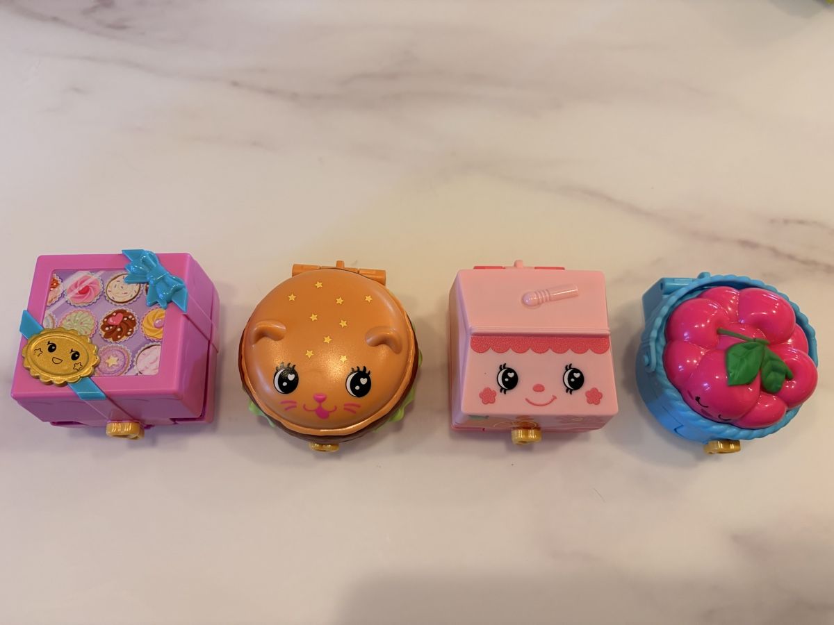 Polly Pocket Carillon: Polly Pocket Tiny Takeout Reveal – Usato da Wangen b. Olten venduto da na_wal