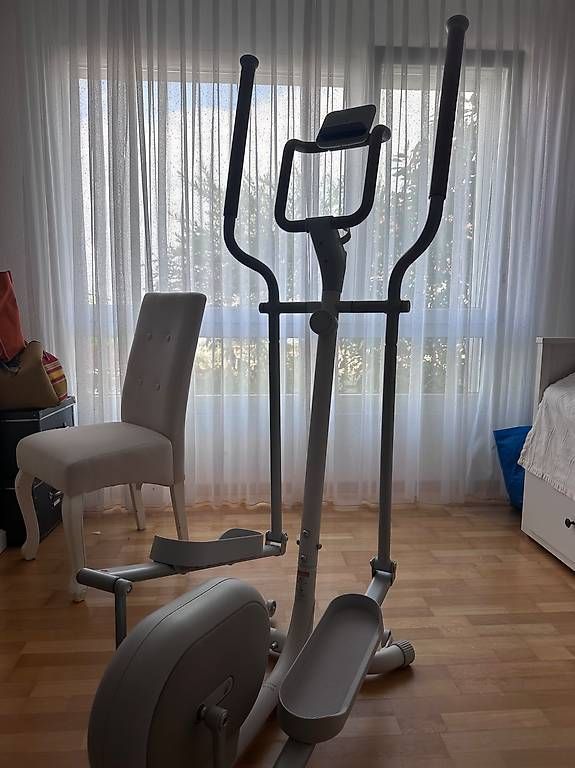 Vélos d'appartement:     Crosstrainer DOMYOS Initial EL 100  neuwertig – D'occasion à Untereggen par donttradeonme 1