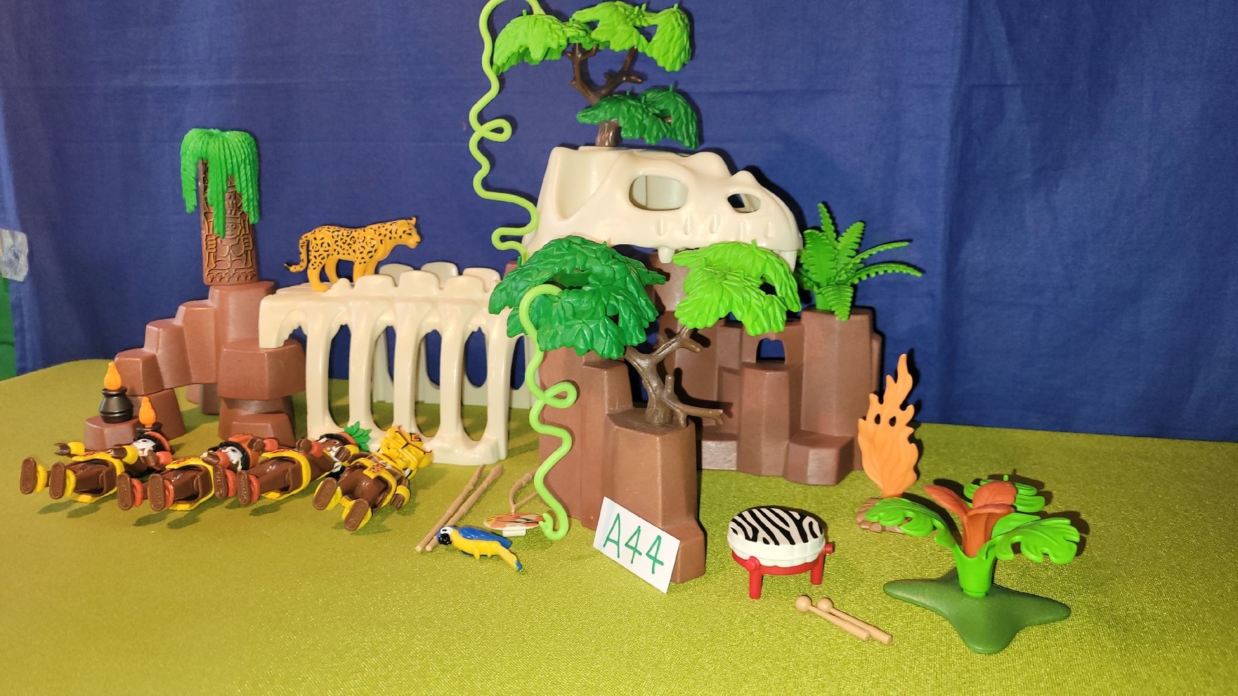 Playmobil Giocattoli: Playmobil,Skeletthöhle,Urwald A44 – Usato da Aarberg venduto da Fink010 2