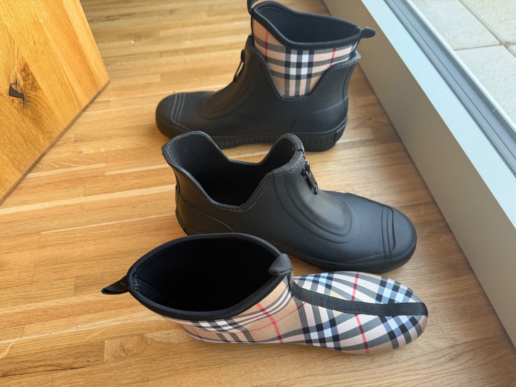 Burberry Damenschuhe: Burberry Gummistiefel 39 – Gebraucht aus Dübendorf von gas_2wcn 4
