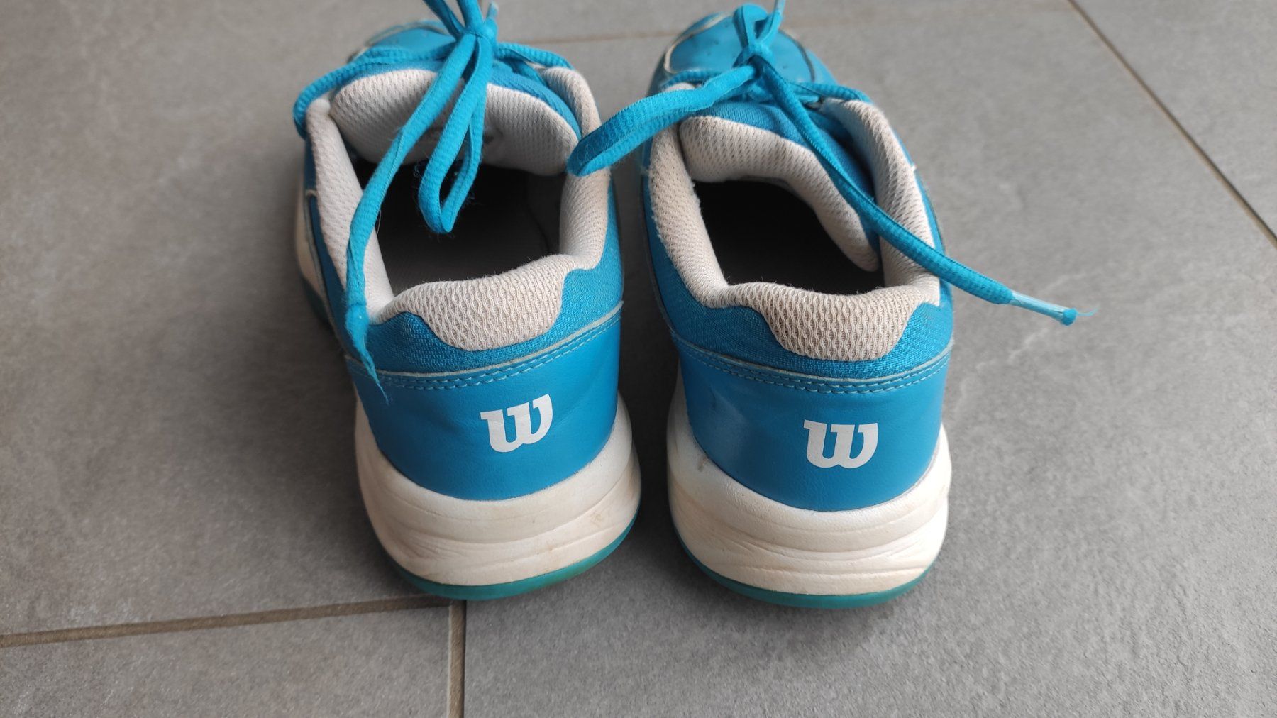 Wilson Scarpe per ragazzi: Turnschuhe Wilson Gr 36 – Usato da Riehen venduto da India13 2