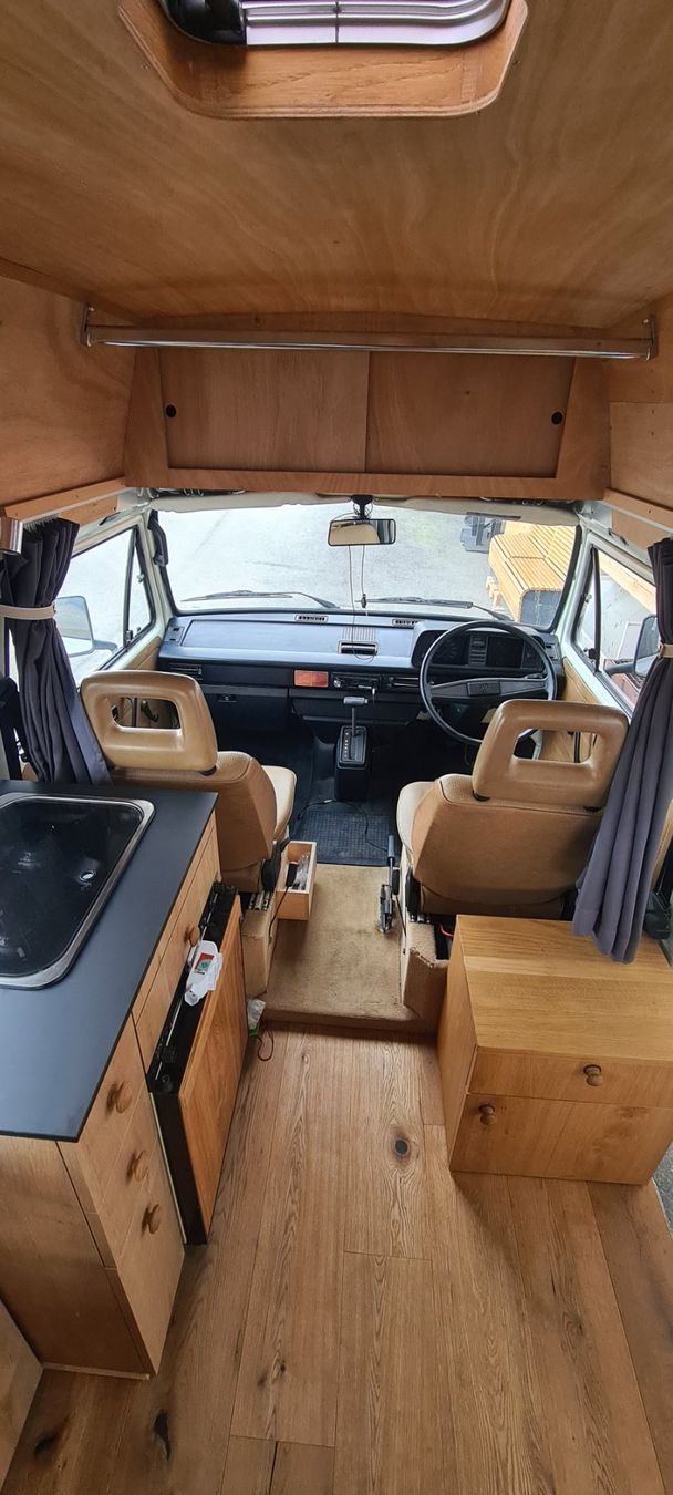 VW Veicoli da campeggio: VW T3 2.1 1987 Camper – Usato da Villars-le-Terroir venduto da gui_5wwb 4